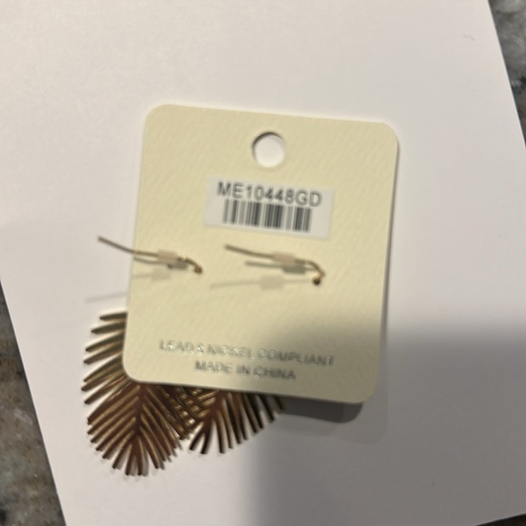 Mini Gold Palm Leaf Earrings - Picture 4 of 4